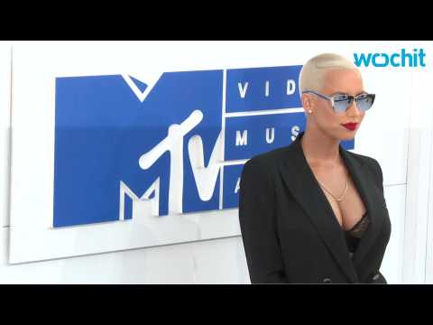 VIDEO : Amber Rose Is Indeed Dating Val Chmerkovskiy