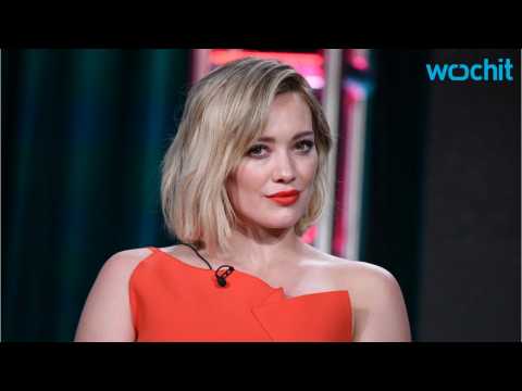 VIDEO : Hilary Duff Isn't Looking For Love