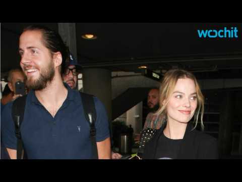 VIDEO : Margot Robbie and Tom Ackerley Are in Newlywed Bliss in Sweet Photo