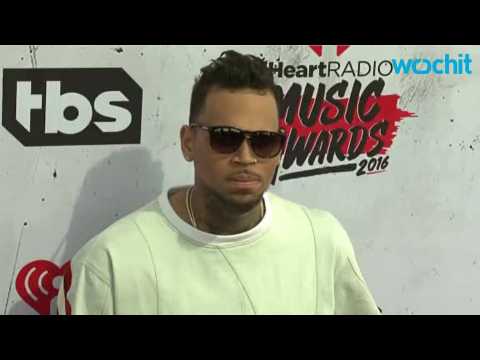 VIDEO : Chris Brown AND Soulja Boy Will Box