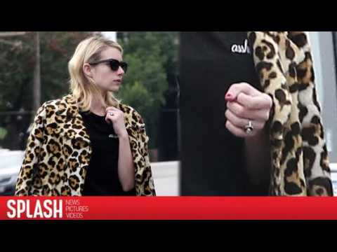 VIDEO : Emma Roberts' Huge Ring Hints at New Engagement to Evan Peters