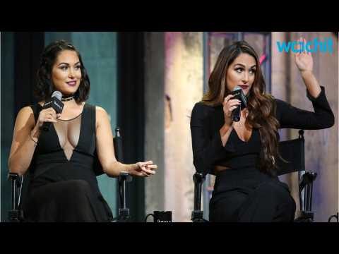 VIDEO : Nikki & Brie Bella Take IQ Test To See Who The Smart Twin Is