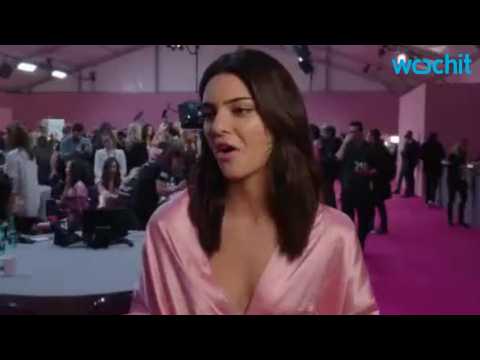 VIDEO : Kendall Jenner And Bella Hadid Named Model Of The Year