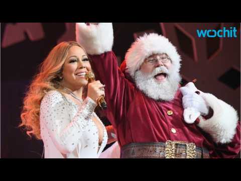 VIDEO : Mariah Carey Loves Her Own Christmas Music