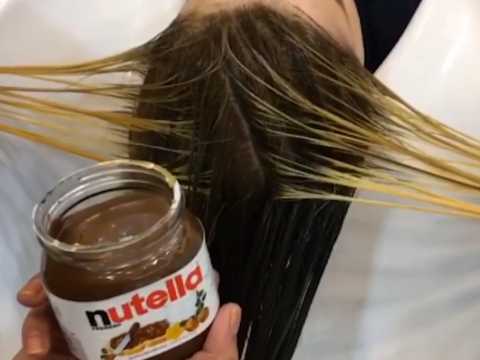 VIDEO : Public Buzz : Elle dcolore ses cheveux avec du Nutella !