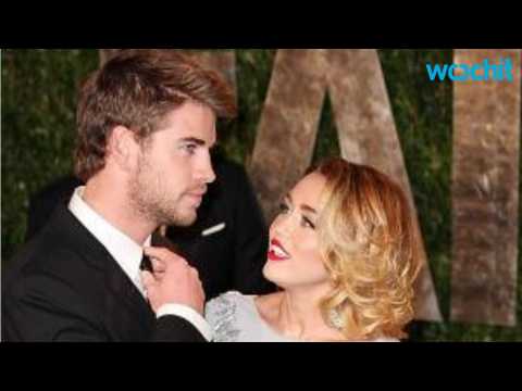 VIDEO : It Was A Miley Cyrus & Liam Hemsworth Kinda Christmas