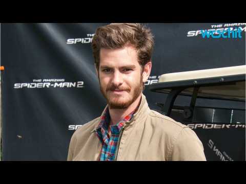 VIDEO : Andrew Garfield Says He Struggled With Spider-Man