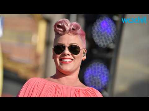 VIDEO : Pink Gave Birth To Son