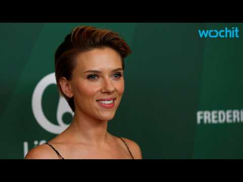 VIDEO : Scarlett Johansson Named 2016's Top Grossing Actor