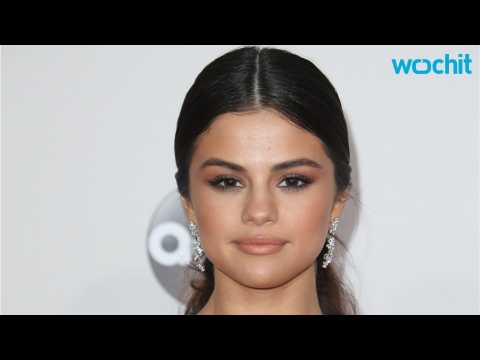 VIDEO : Selena Gomez Is Saying Bye To 