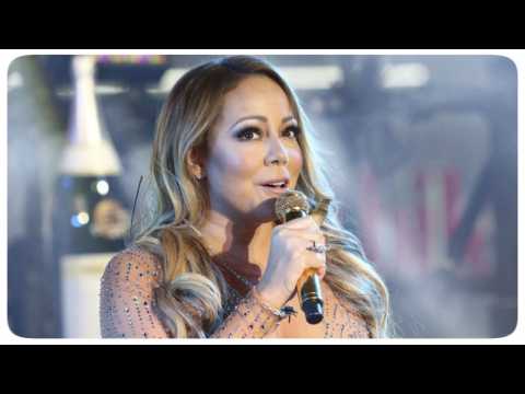 VIDEO : Mariah Carey, blesse et triste par l'chec de son concert du Nouvel An, s'explique...