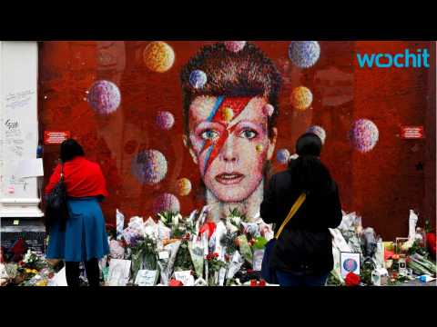 VIDEO : New David Bowie EP Released On Anniversary Of His Death