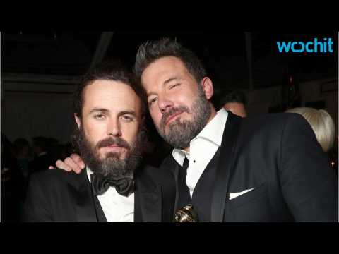 VIDEO : Ben Affleck Reacts to His Brother's Golden Globes Snub