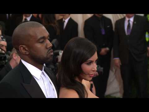 VIDEO : Kim Kardashian 'begging Kanye to go with her to Dubai'