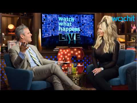 VIDEO : Kim Zolciak denies plastic surgery on WWHL