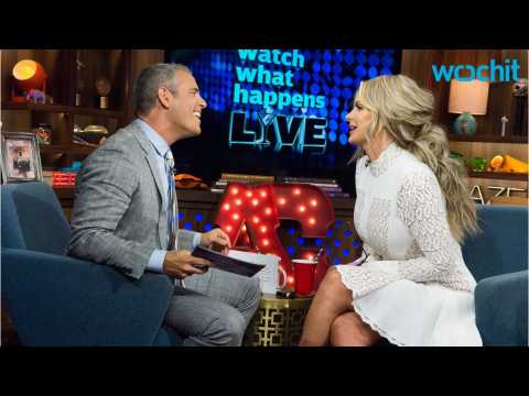 VIDEO : Kim Zolciak-Biermann denies nose job to Andy Cohen