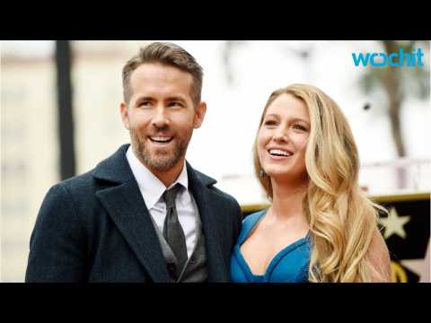 VIDEO : Blake Lively Stuns in Flowy Blue Gown