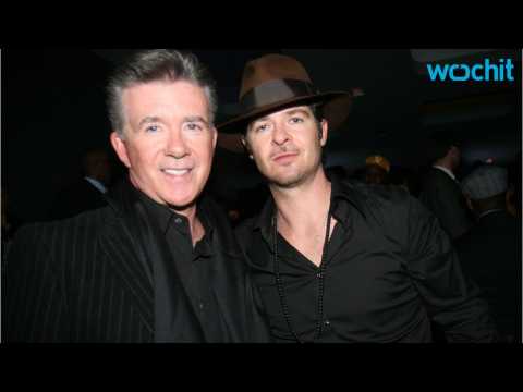 VIDEO : Robin Thicke Being Strong For His Family