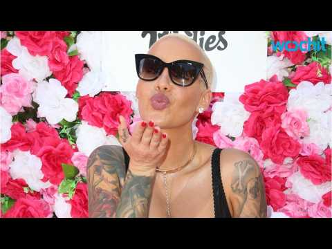 VIDEO : Amber Rose Addicted To Her BF's Social Media Posts