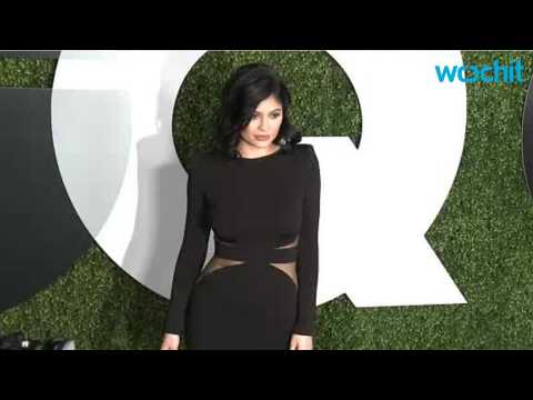 VIDEO : Kylie Jenner Helps Her Assistant's BF Propose