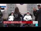 Départ vers l'ISS : les 4 astronautes mettent leurs combinaisons