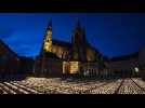 Prague : 30 000 bougies en hommage aux victimes du Covid-19
