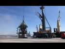 Port de commerce de Sète : déchargement d'un bateau de clinker
