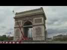 Arc de Triomphe empaqueté: chantier en cours pour l'oeuvre de Christo