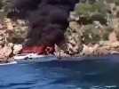 Un bateau au mouillage entre Bandol et Saint-Cyr s'embrase