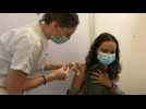 La Réunion: le premier centre de vaccination éphémère ouvre dans un lycée