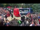 Arrivée du bus des joueurs du PSG devant le stade Delaune à Reims