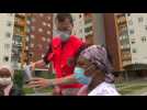 En Seine-Saint-Denis, la Croix-Rouge vaccine au pied des immeubles