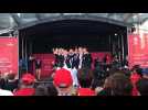 Les Red Lions chantent l'hymne national