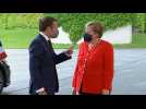 Angela Merkel et Emmanuel Macron appellent à la vigilance face au Covid