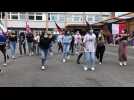 Les élèves du lycée Monge de Charleville-Mézières réalisent un flashmob