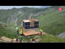 Ariège : une cabane pastrorale héliportée sur l'estive de Couflens et montée par des lycéens