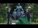 Les princes Harry et William inaugurent une statue de Lady Diana