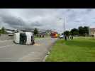 Une camionnette sur le flanc après un accident à Hautmont