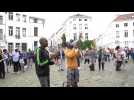 Bruxelles : nouvelle manifestation de soutien aux sans-papiers sur le parvis de l'église du Béguinage