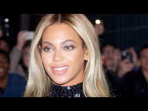 VIDEO : Beyonce's Rep Slams Claim That Singer Got Lip Injections