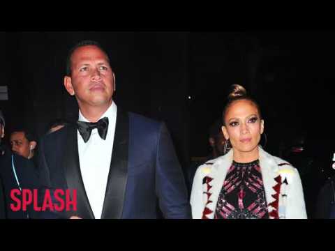 VIDEO : Jennifer Lopez Gushes Over New Boyfriend Alex Rodriguez