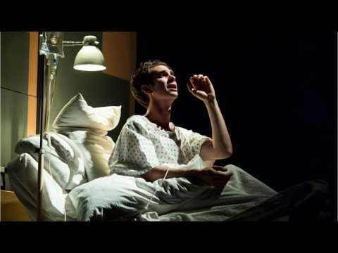 VIDEO : Andrew Garfield Wows In Angels In America