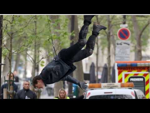 VIDEO : Tom Cruise Loves His Practical Stunts