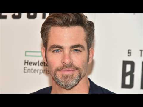 VIDEO : Chris Pine Stars In SNL's 'Lost Star Trek' Episode