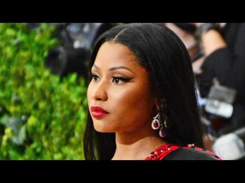 VIDEO : Nicki Minaj Offers to Pay College Fees for her Fans