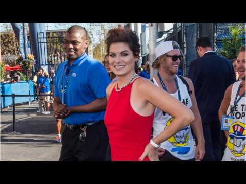 VIDEO : Debra Messing on the One 