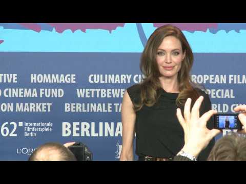 VIDEO : Angelina Jolie : une maison près de chez Brad Pitt ?