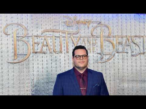 VIDEO : Is Josh Gad Serious ?With His Penguin Teases?