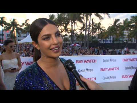 VIDEO : Sexy Miami 'Baywatch' Premiere: Priyanka Chopra