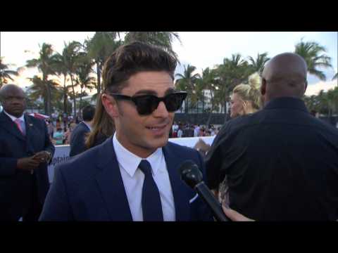 VIDEO : Hot Miami 'Baywatch' Premiere: Zac Efron